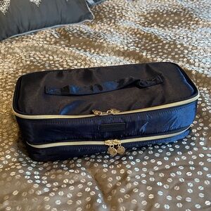 NWOT Navy Travel hair tools Organizer with Gold Zippers